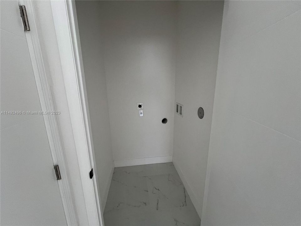 Recently Sold: $525,000 (3 beds, 2 baths, 1480 Square Feet)