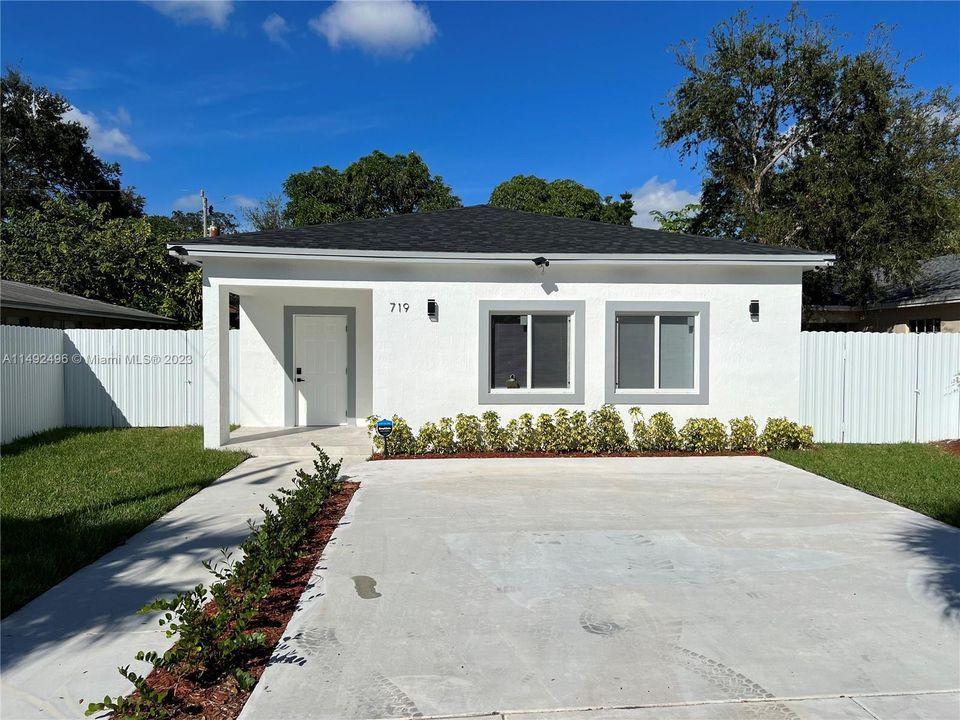 Recently Sold: $525,000 (3 beds, 2 baths, 1480 Square Feet)