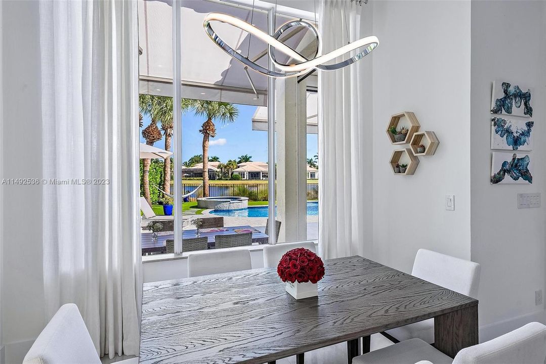 Recently Sold: $2,850,000 (5 beds, 5 baths, 4107 Square Feet)