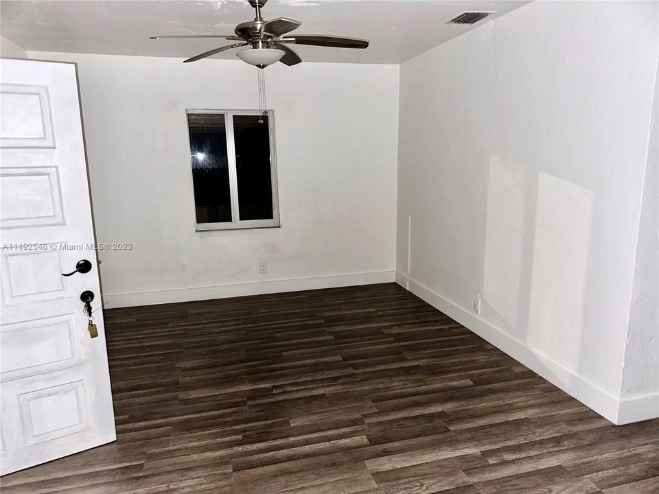 Recently Sold: $679,000 (4 beds, 3 baths, 2128 Square Feet)