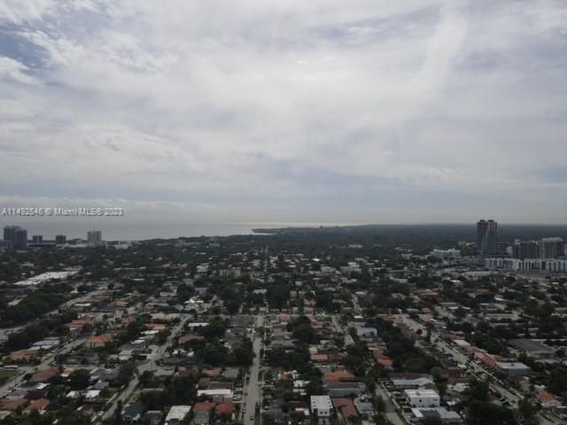 Recently Sold: $679,000 (4 beds, 3 baths, 2128 Square Feet)