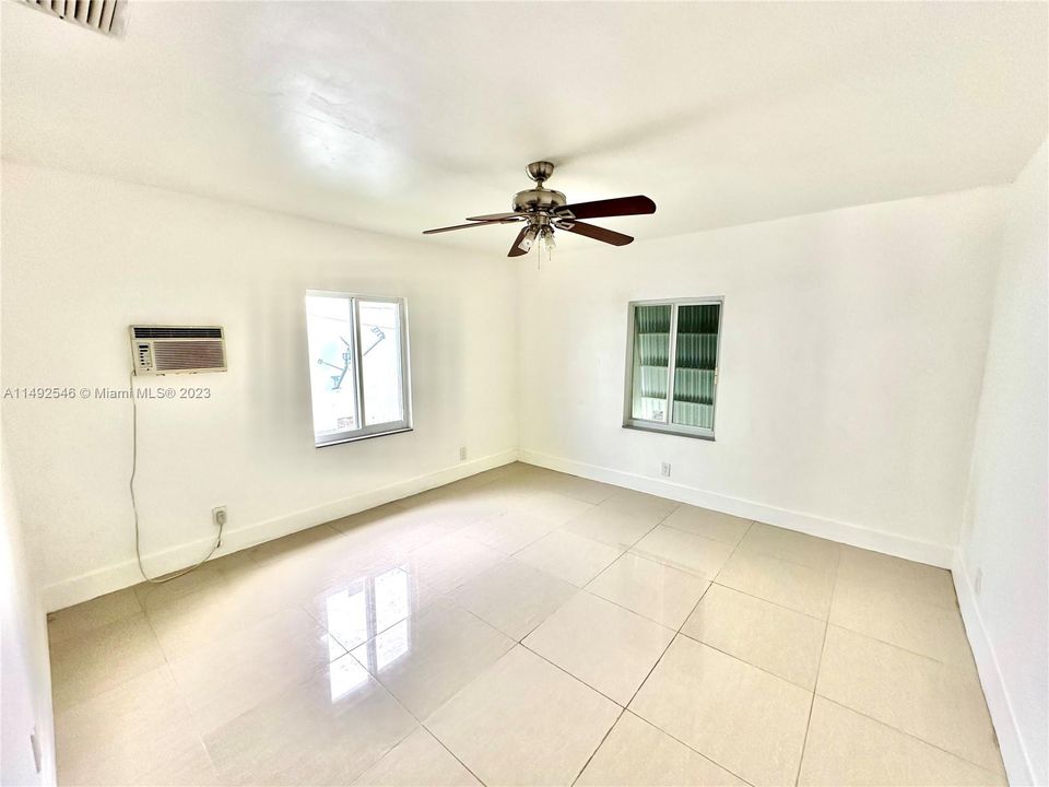 Recently Sold: $679,000 (4 beds, 3 baths, 2128 Square Feet)