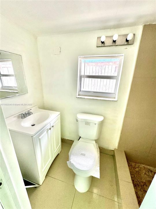 Recently Sold: $679,000 (4 beds, 3 baths, 2128 Square Feet)