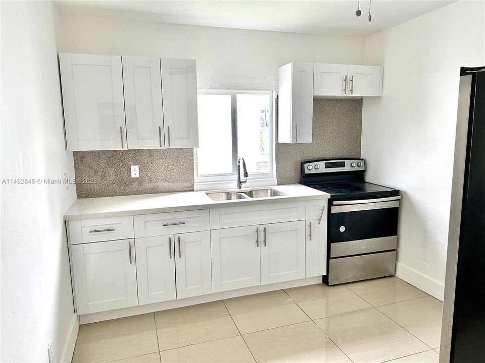 Recently Sold: $679,000 (4 beds, 3 baths, 2128 Square Feet)