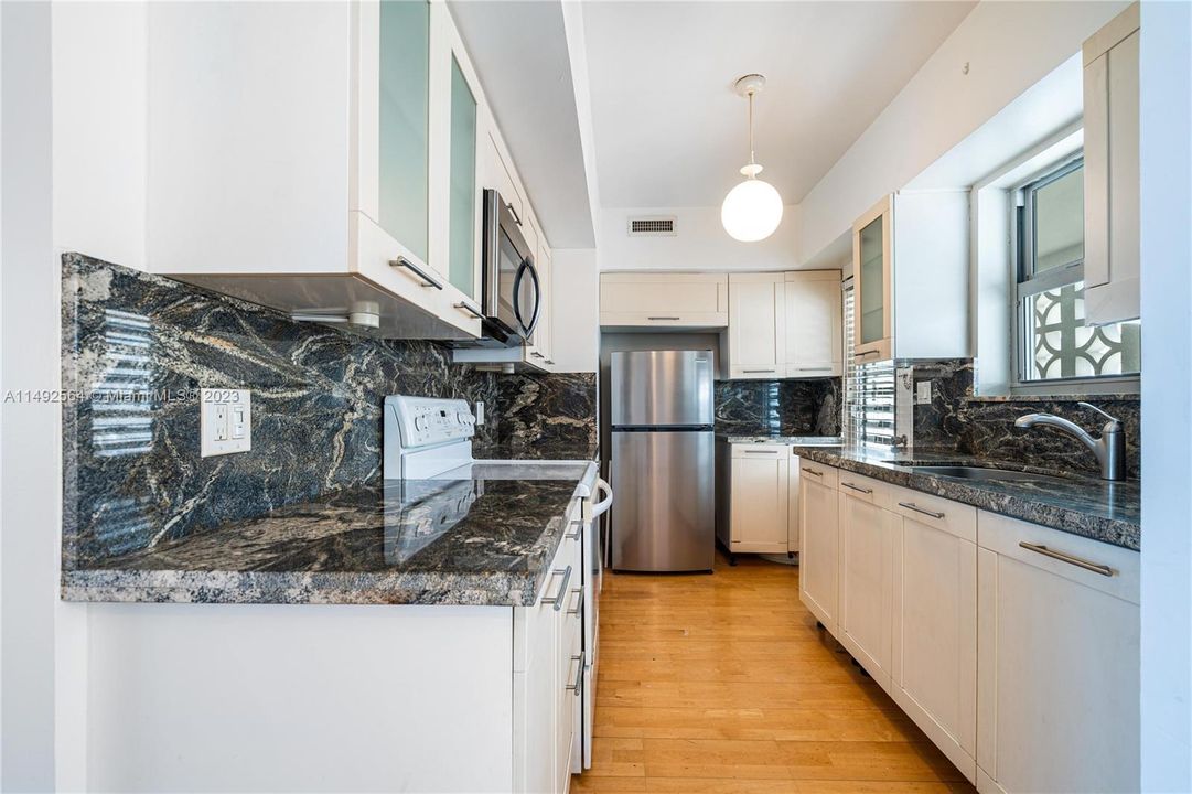 Vendido Recientemente: $439,000 (1 camas, 1 baños, 831 Pies cuadrados)