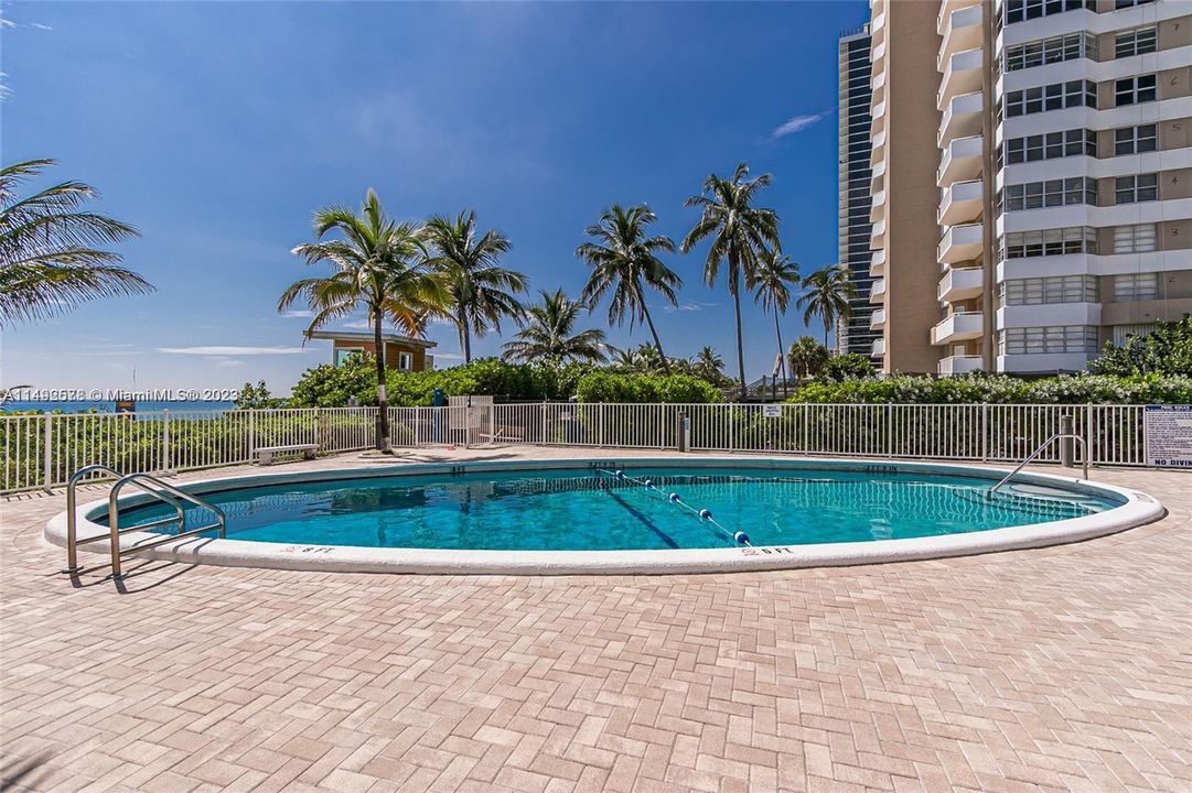 Vendido Recientemente: $195,000 (1 camas, 1 baños, 878 Pies cuadrados)