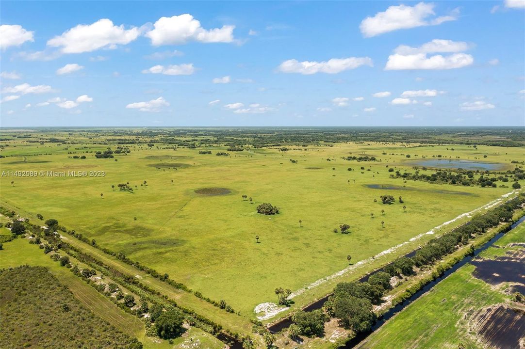 For Sale: $25,000,000 (2,368.00 acres)