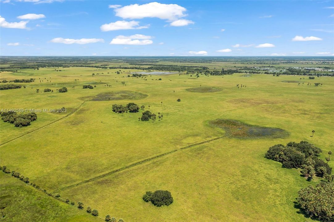 For Sale: $25,000,000 (2,368.00 acres)