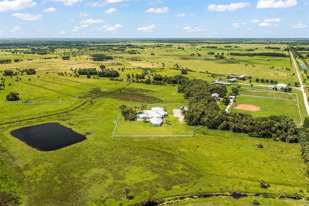 For Sale: $25,000,000 (2,368.00 acres)