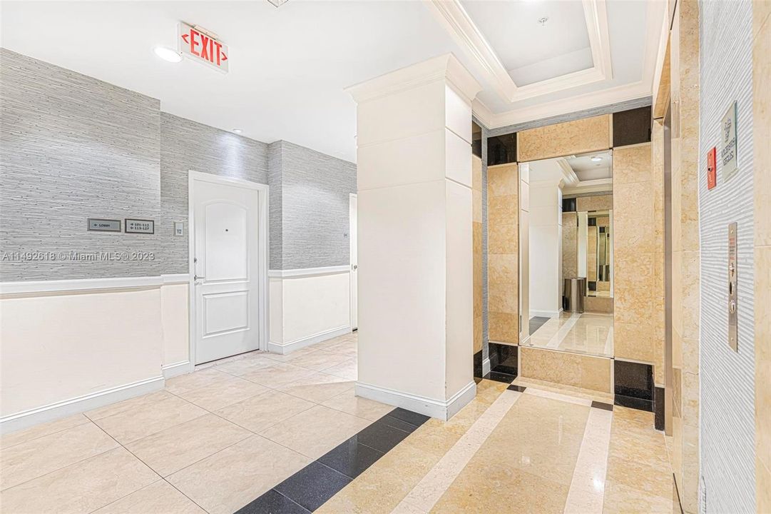 Recently Sold: $575,000 (1 beds, 1 baths, 959 Square Feet)