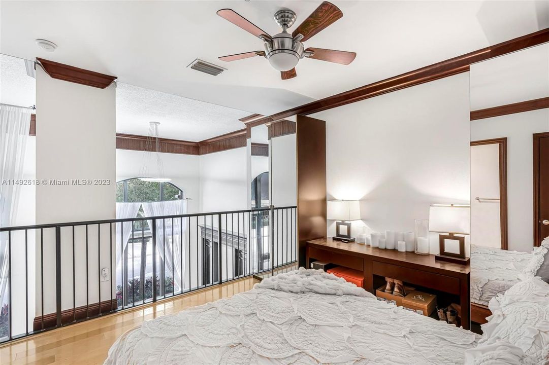 Recently Sold: $575,000 (1 beds, 1 baths, 959 Square Feet)