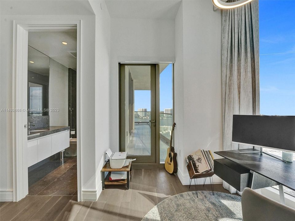 最近租的: $49,900 (4 贝兹, 5 浴室, 3484 平方英尺)