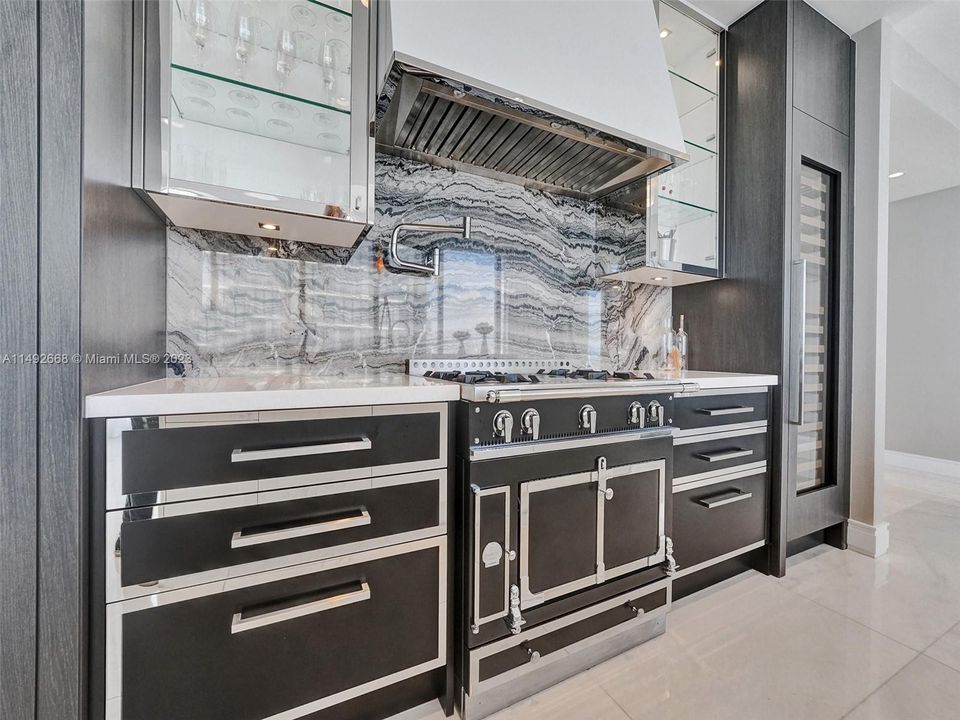 最近租的: $49,900 (4 贝兹, 5 浴室, 3484 平方英尺)