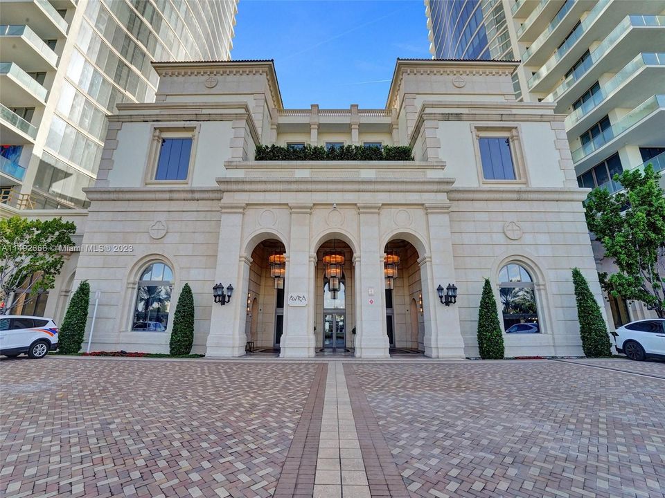 最近租的: $49,900 (4 贝兹, 5 浴室, 3484 平方英尺)