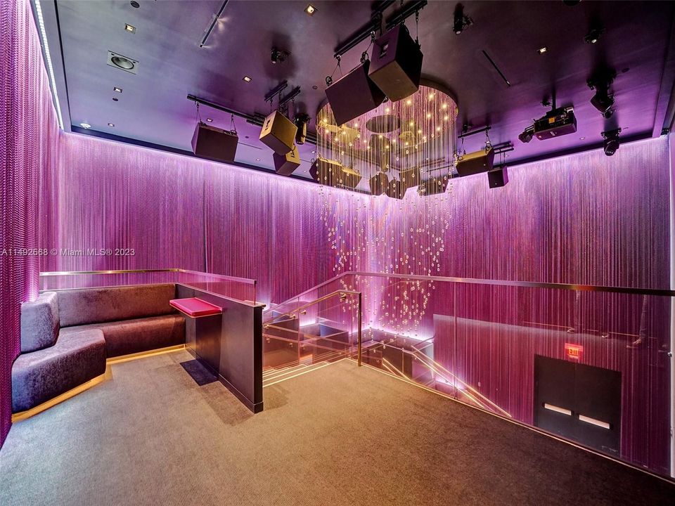 最近租的: $49,900 (4 贝兹, 5 浴室, 3484 平方英尺)