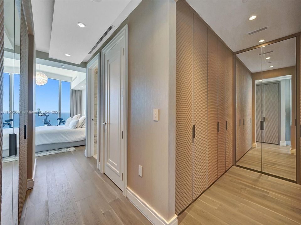 最近租的: $49,900 (4 贝兹, 5 浴室, 3484 平方英尺)