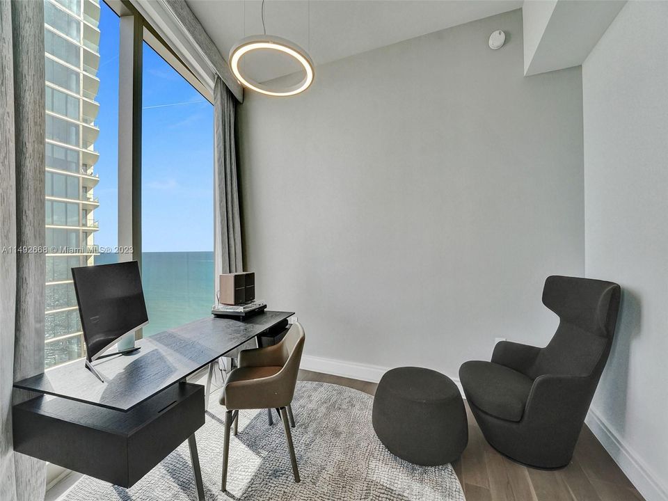 最近租的: $49,900 (4 贝兹, 5 浴室, 3484 平方英尺)