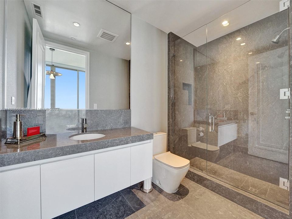 最近租的: $49,900 (4 贝兹, 5 浴室, 3484 平方英尺)