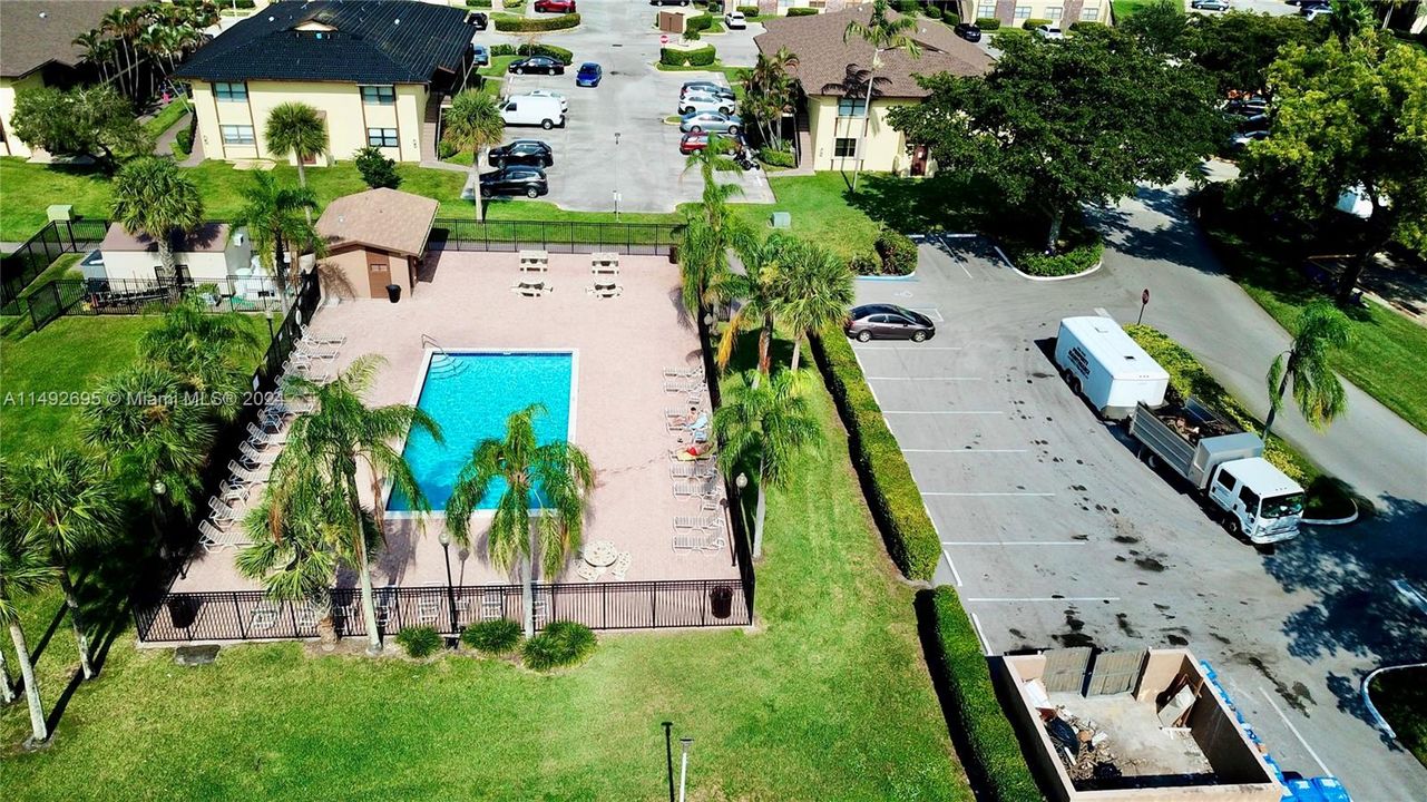 Recently Rented: $2,100 (2 beds, 2 baths, 760 Square Feet)