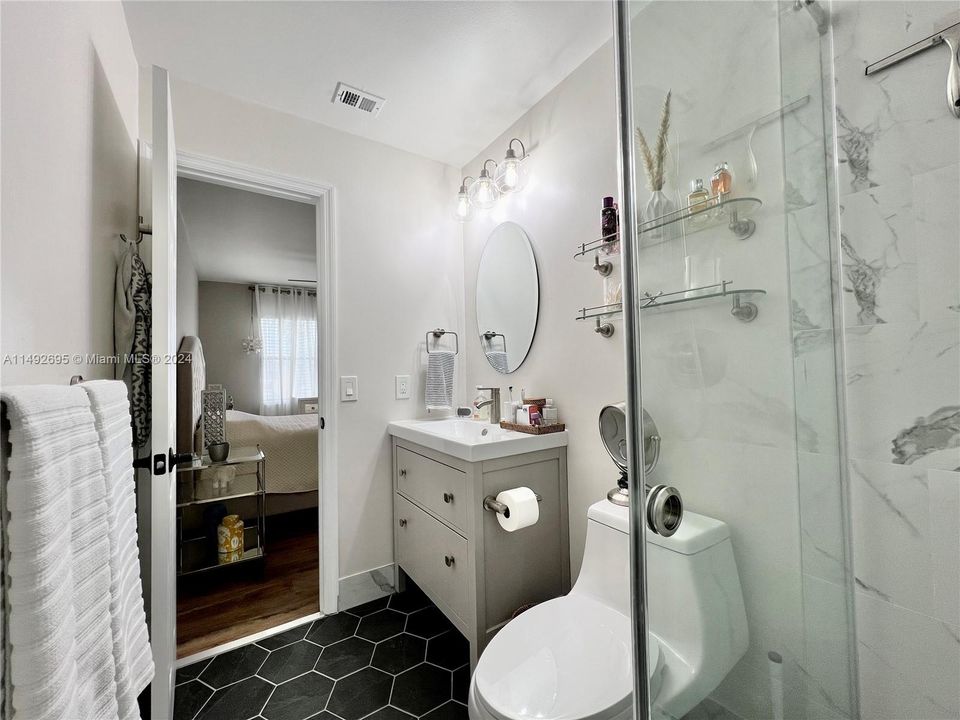 Recently Rented: $2,100 (2 beds, 2 baths, 760 Square Feet)