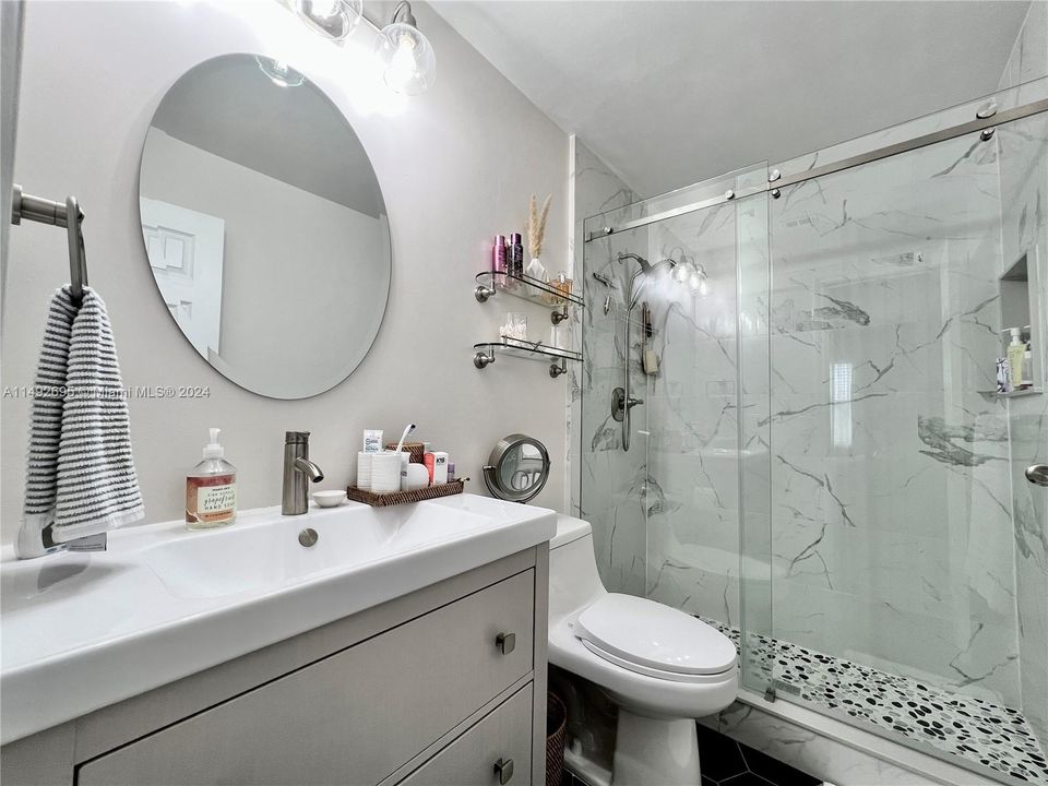 Recently Rented: $2,100 (2 beds, 2 baths, 760 Square Feet)