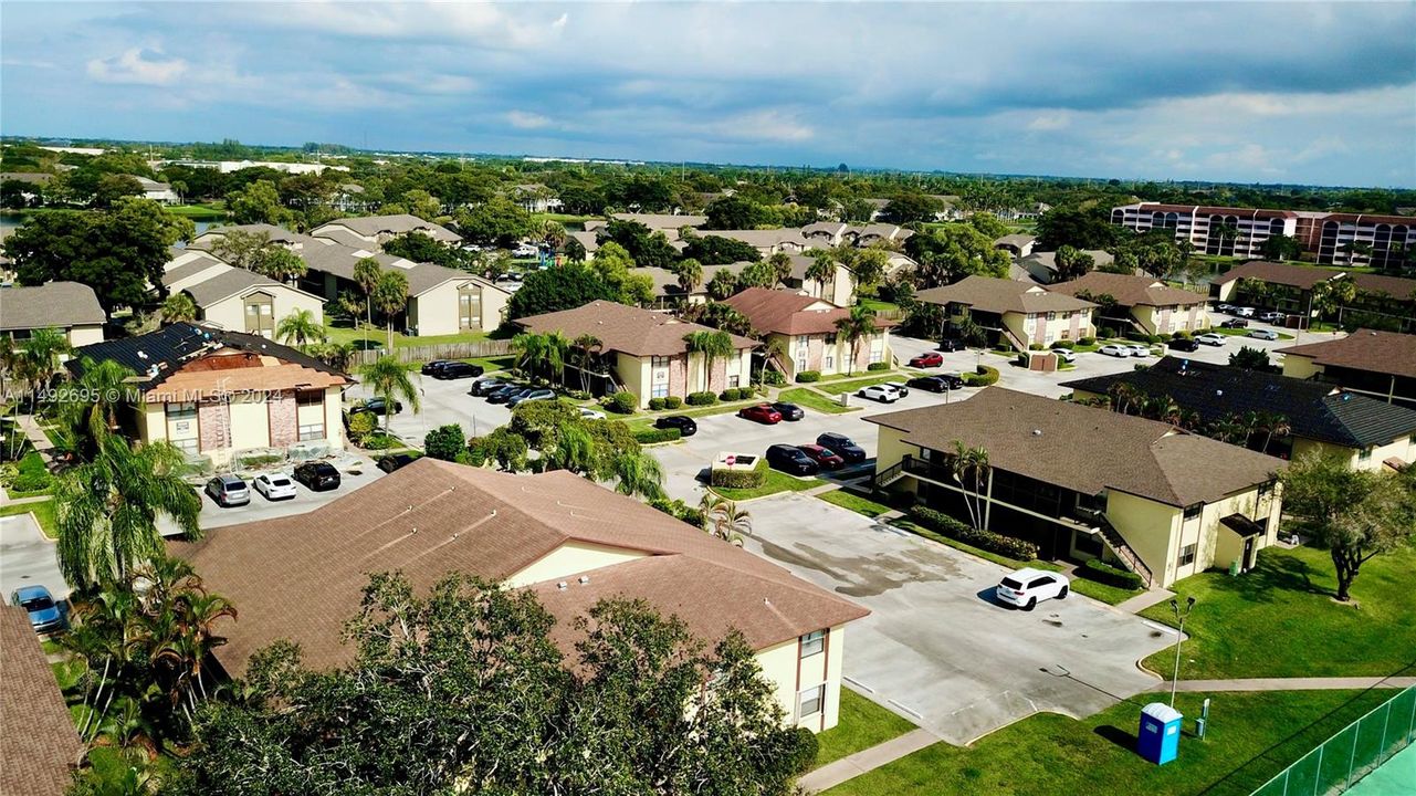 Recently Rented: $2,100 (2 beds, 2 baths, 760 Square Feet)