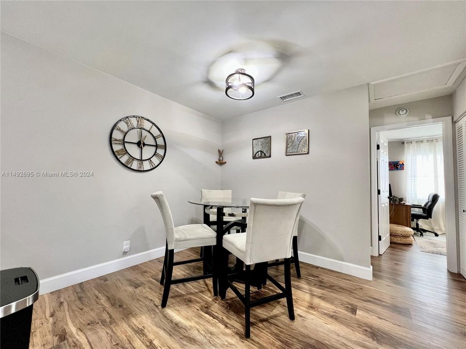 Recently Rented: $2,100 (2 beds, 2 baths, 760 Square Feet)