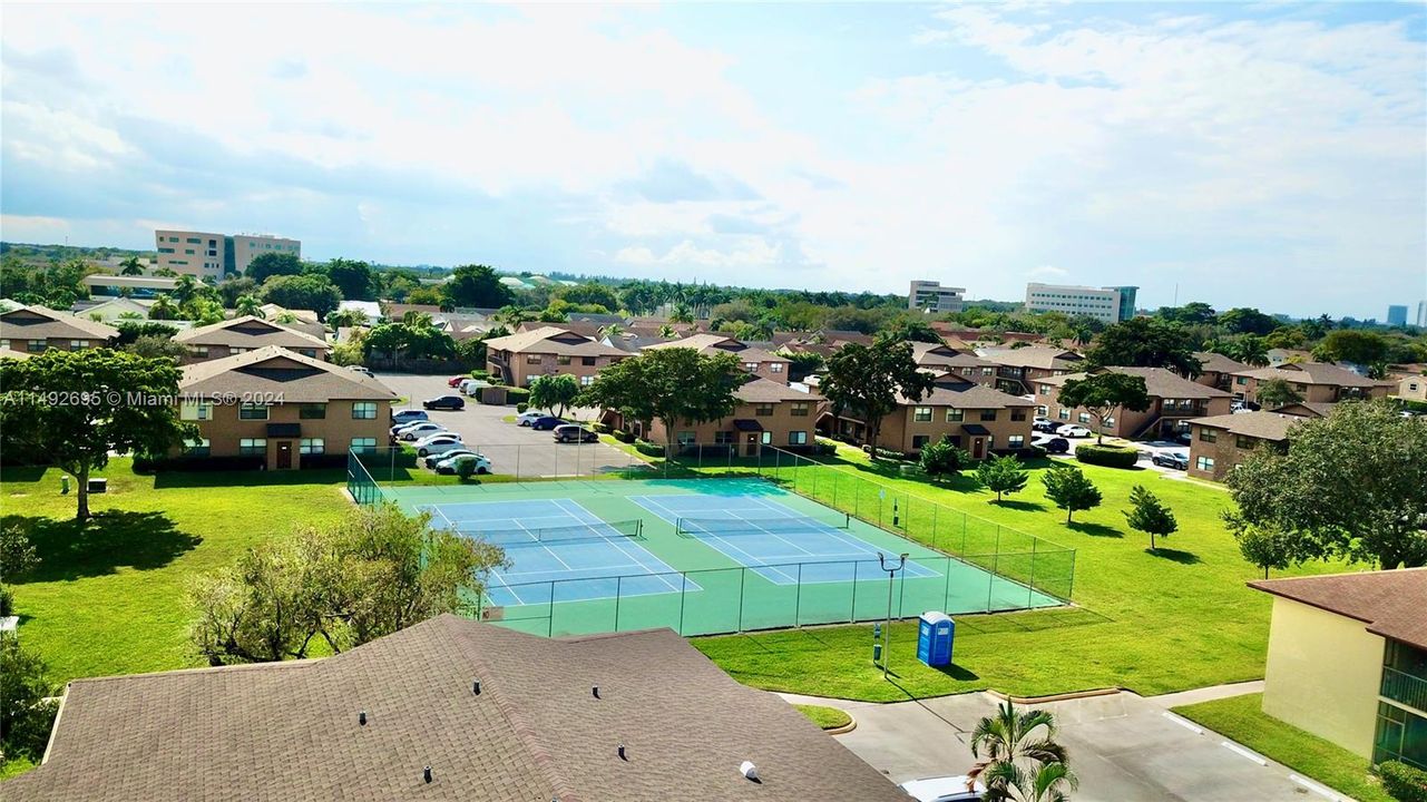 Recently Rented: $2,100 (2 beds, 2 baths, 760 Square Feet)