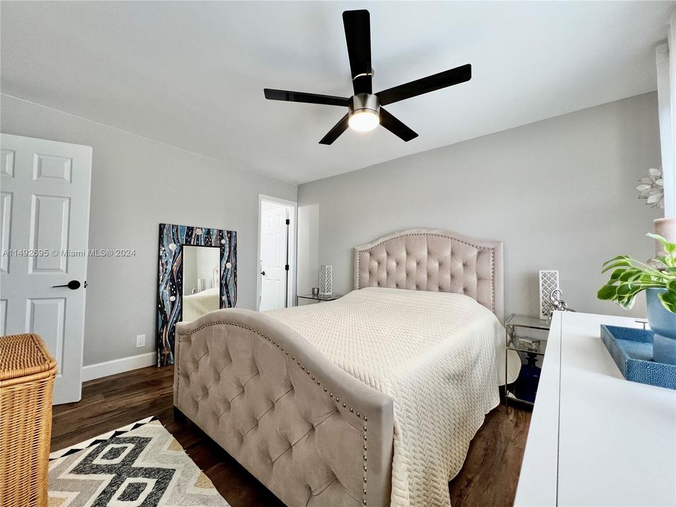 Recently Rented: $2,100 (2 beds, 2 baths, 760 Square Feet)