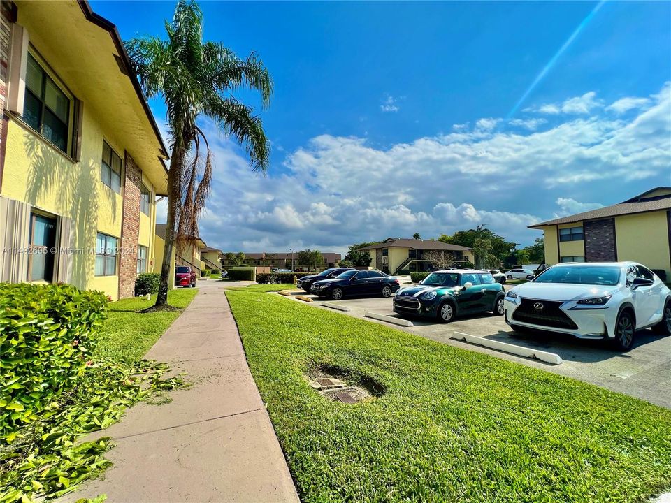 Recently Rented: $2,100 (2 beds, 2 baths, 760 Square Feet)