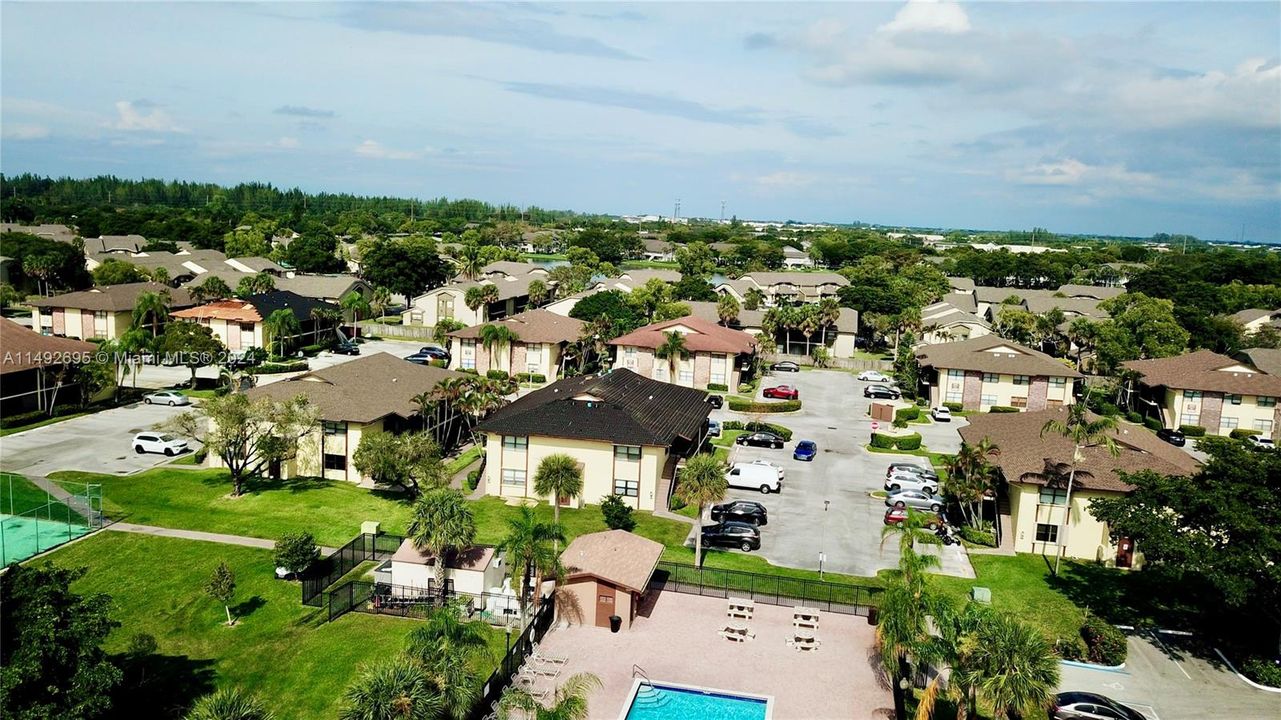 Recently Rented: $2,100 (2 beds, 2 baths, 760 Square Feet)