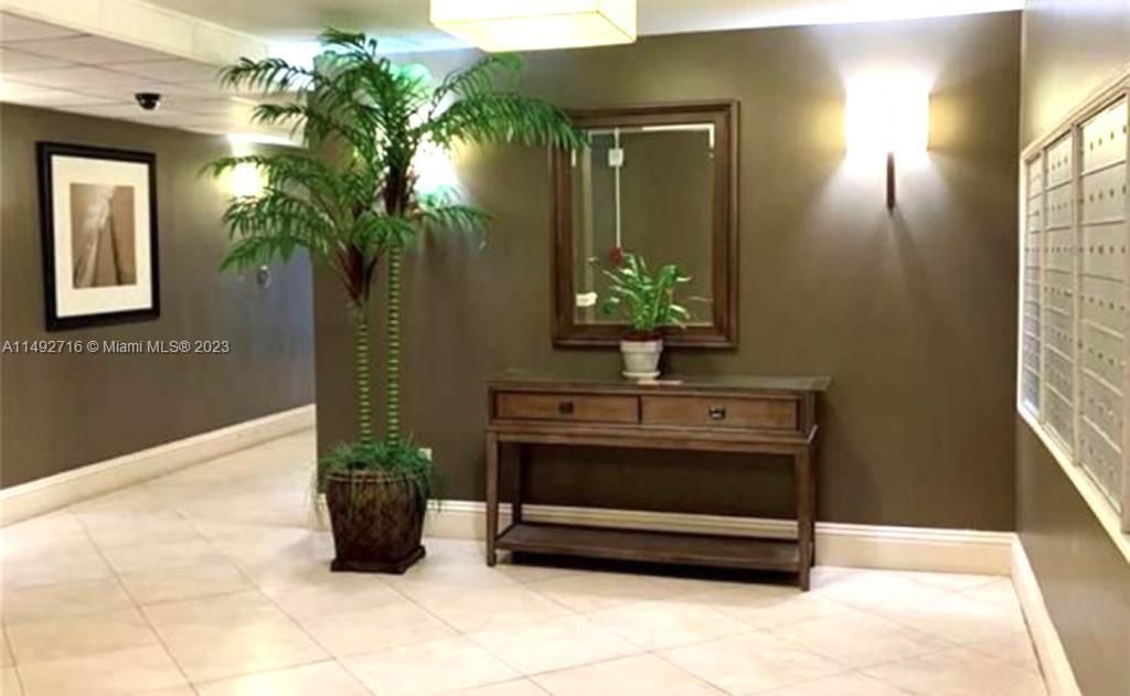 Недавно продано: $229,800 (2 спален, 2 ванн, 1096 Квадратных фут)