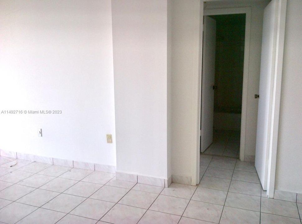 Недавно продано: $229,800 (2 спален, 2 ванн, 1096 Квадратных фут)