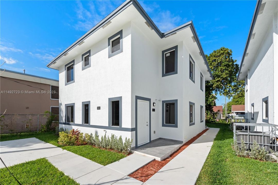 Active With Contract: $699,000 (0 beds, 0 baths, 2390 Square Feet)