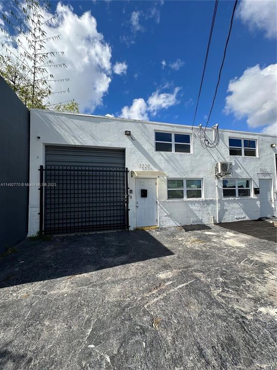 最近租的: $3,200 (0 贝兹, 0 浴室, 0 平方英尺)