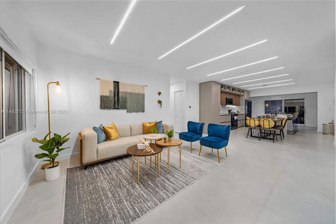 Recently Sold: $1,395,000 (4 beds, 2 baths, 1550 Square Feet)