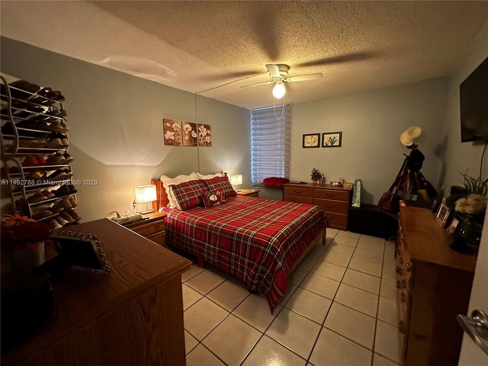 Recently Sold: $249,900 (1 beds, 1 baths, 842 Square Feet)