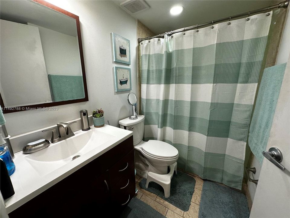 Recently Sold: $249,900 (1 beds, 1 baths, 842 Square Feet)