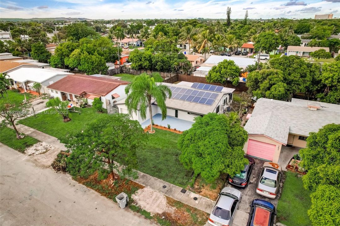 Recently Sold: $429,000 (3 beds, 2 baths, 1368 Square Feet)