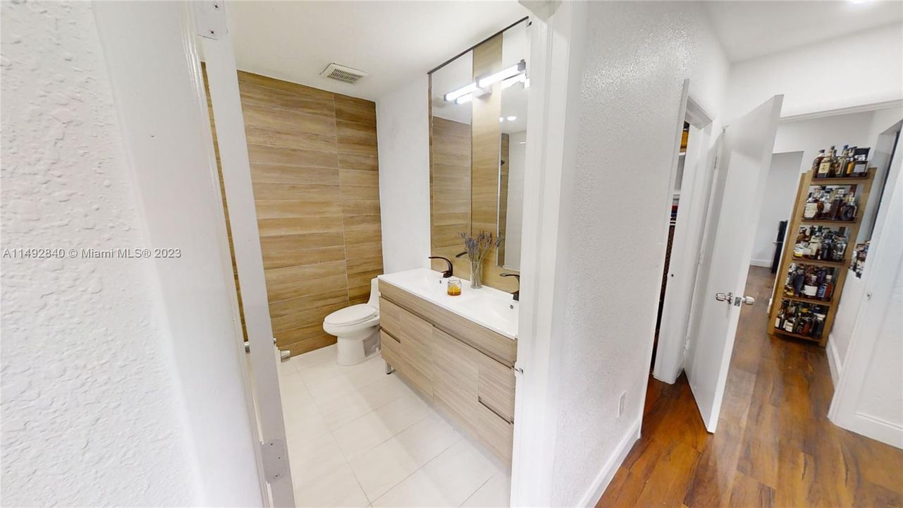 Recently Sold: $749,000 (5 beds, 3 baths, 1941 Square Feet)