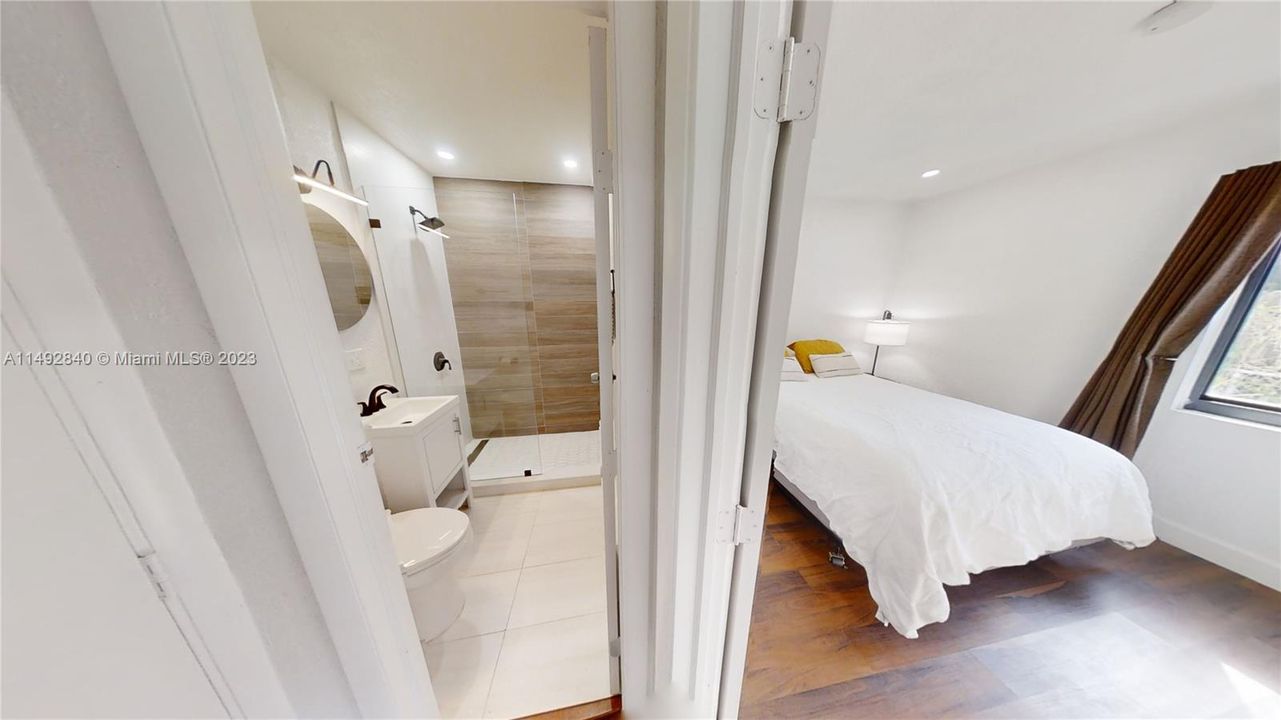 Recently Sold: $749,000 (5 beds, 3 baths, 1941 Square Feet)