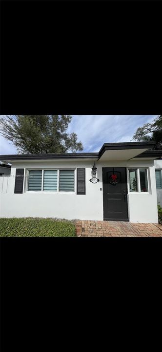 Recently Sold: $899,000 (2 beds, 2 baths, 1145 Square Feet)