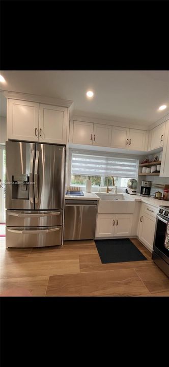 Recently Sold: $899,000 (2 beds, 2 baths, 1145 Square Feet)