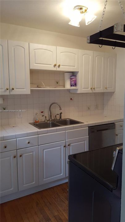 Недавно продано: $1,259,000 (3 спален, 2 ванн, 1272 Квадратных фут)