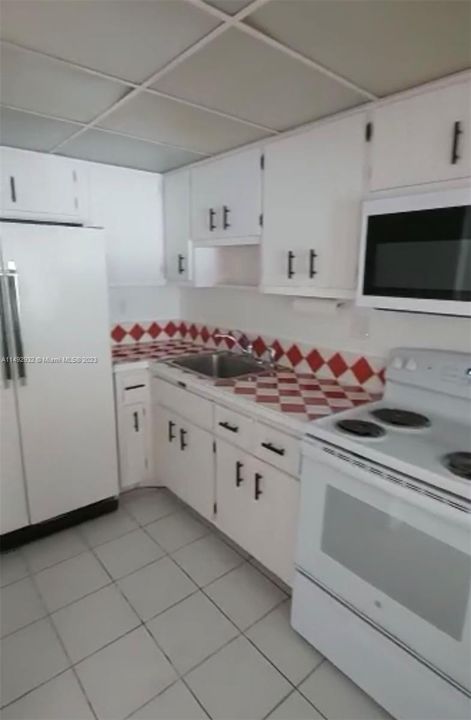 Недавно продано: $175,000 (0 спален, 1 ванн, 576 Квадратных фут)