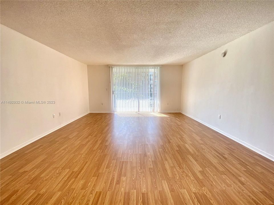 Недавно продано: $175,000 (0 спален, 1 ванн, 576 Квадратных фут)