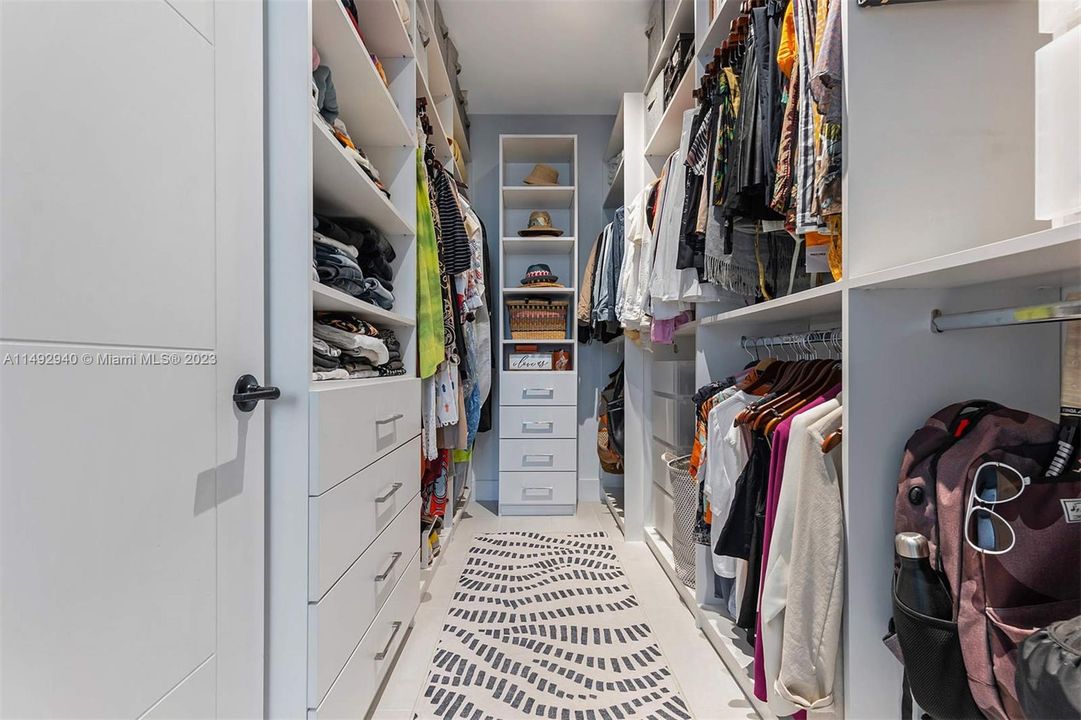 Vendido Recientemente: $760,000 (1 camas, 1 baños, 751 Pies cuadrados)