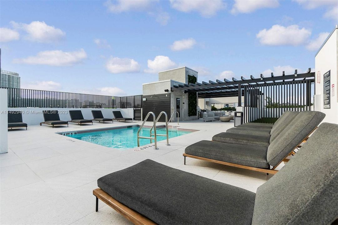 Vendido Recientemente: $760,000 (1 camas, 1 baños, 751 Pies cuadrados)