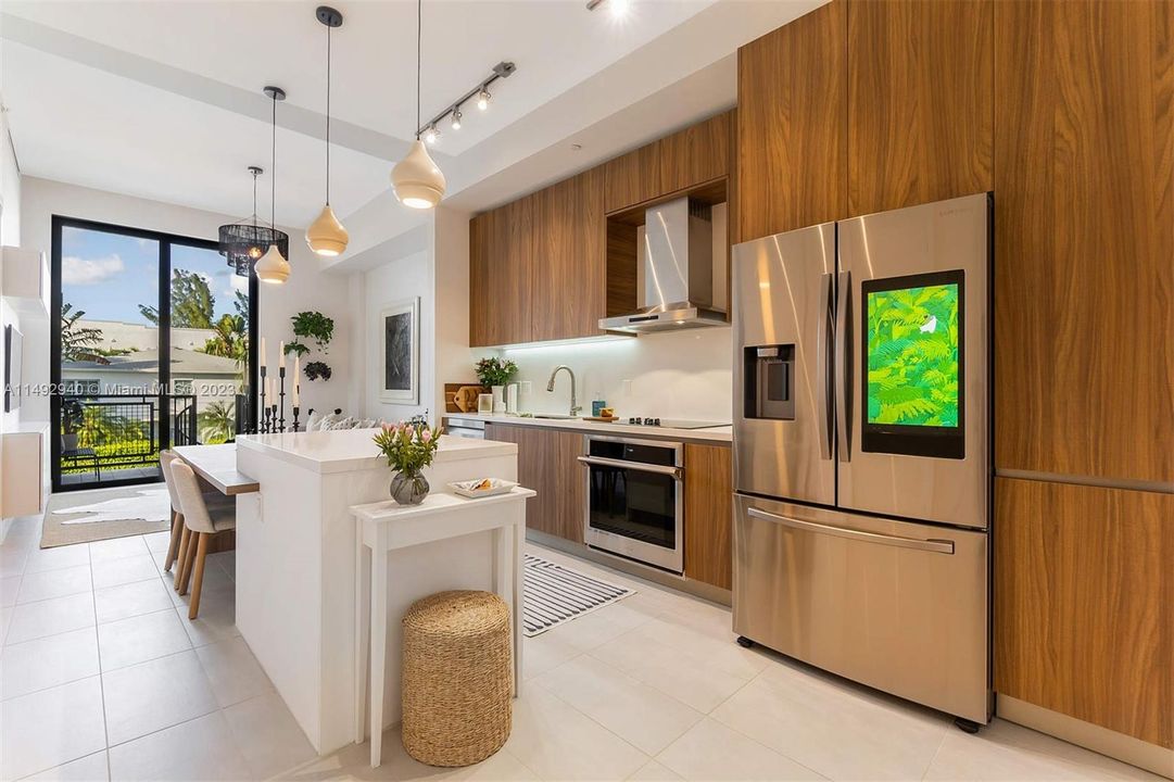 Vendido Recientemente: $760,000 (1 camas, 1 baños, 751 Pies cuadrados)