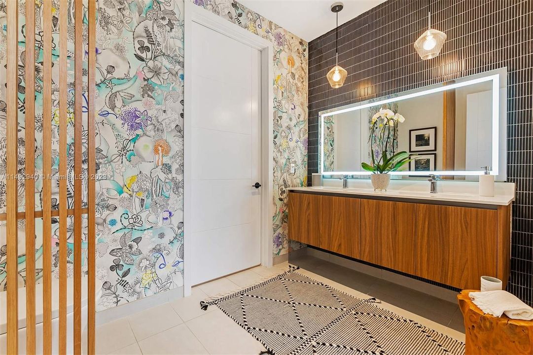 Vendido Recientemente: $760,000 (1 camas, 1 baños, 751 Pies cuadrados)